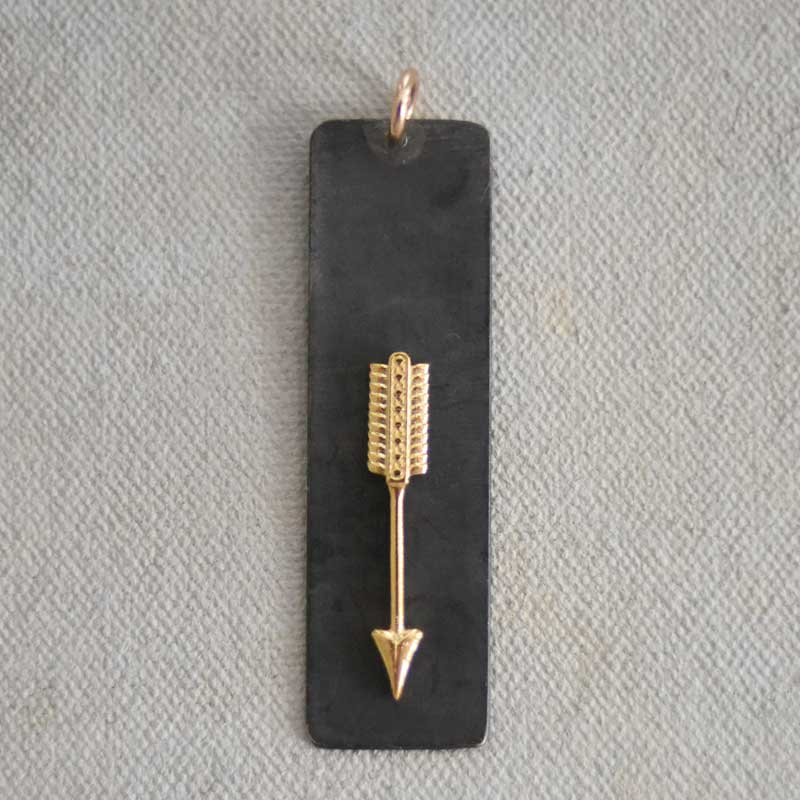 Arrow Plate Charm (L)