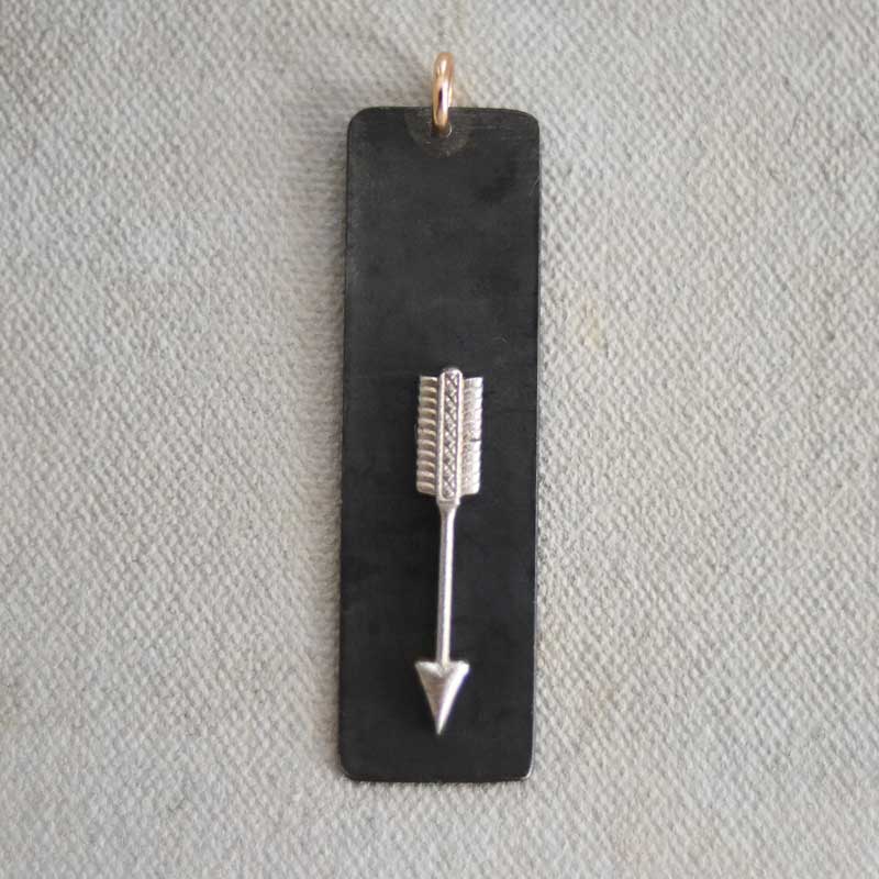 Arrow Plate Charm (L)