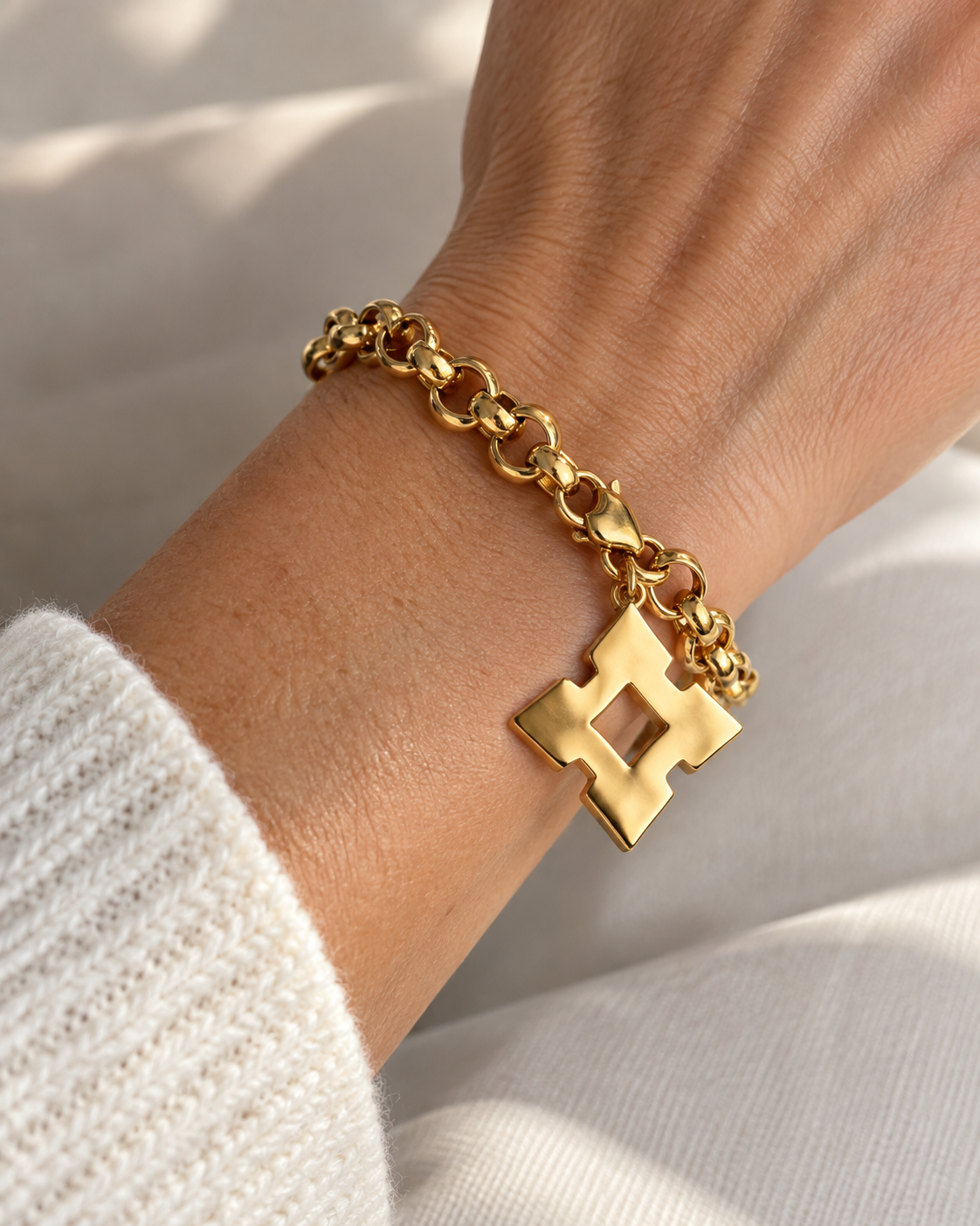 Focus Charm Bracelet